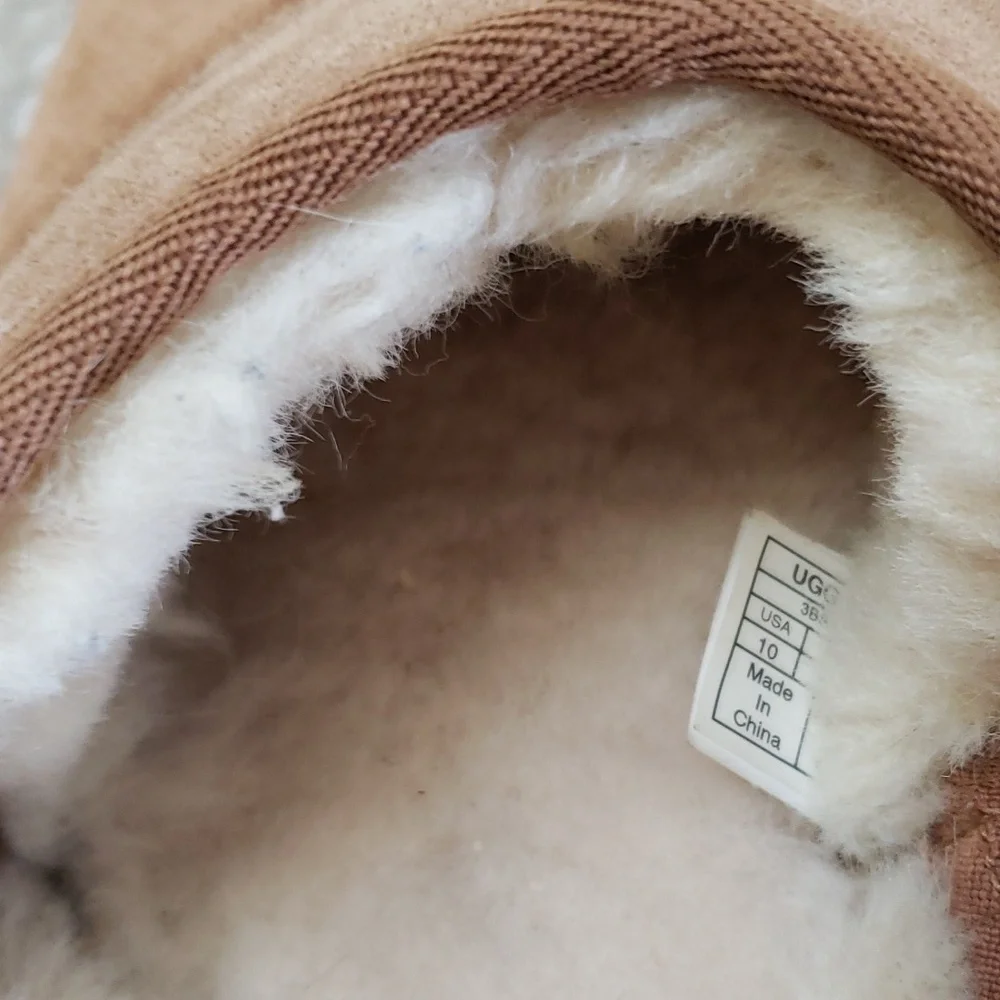 UGG Leisure Slip On Men's Suede Sheepskin Slipper Tan, Size 10